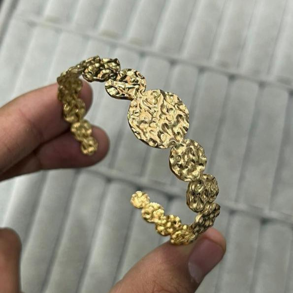 #stainlessteel #hercollection #forher #necklaces #bracelets #accessories #metal #küpe #giftideas #antitarnish #fashion #fashiontrends #onlinestore #new #stainlesssteelaccessories #earrings #stainlesssteel #explorepage #necklace #onlineshopping #custommade #gold #jewellerylove #jewellerydesign #accessoriesaddict #presents #newcollection #antitarnishjewelry