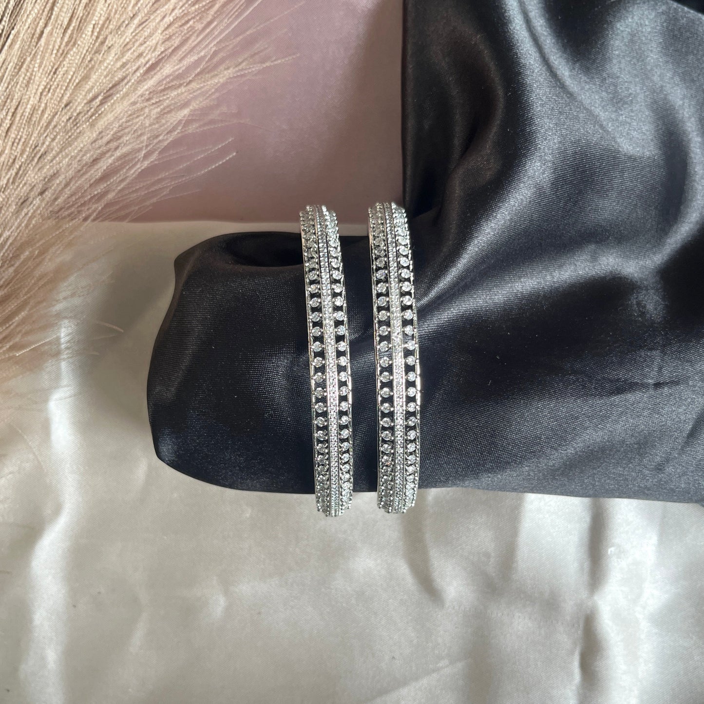 #multicolourbangle #multicolourbangleset #multicolourbangles #latestbanglesonline #redbangles #latestbanglesdesigns #latestbangle #latestbanglesdesign #latestbangles #bangle #buybangle #buypakistanijewelryonline #pakistanifashion #pakistanijewlery #pakistanijewelryonline #stylishbangles #onlinebanglesshop #stylishbracelets #buypakistaniproducts #fashiongram #ordernow #shopnow #shopnowonline #dailywearearings #dailywear #classyearrings #foryou #buyearingsonline #pakistani #pearlbangles