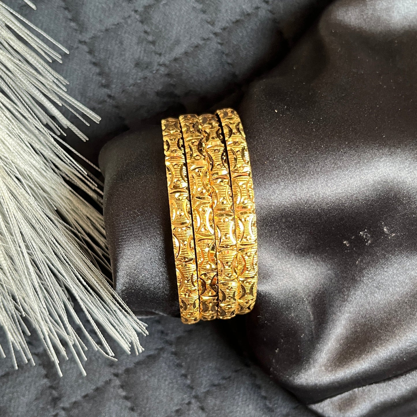 #multicolourbangle #multicolourbangleset #multicolourbangles #latestbanglesonline #redbangles #latestbanglesdesigns #latestbangle #latestbanglesdesign #latestbangles #bangle #buybangle #buypakistanijewelryonline #pakistanifashion #pakistanijewlery #pakistanijewelryonline #stylishbangles #onlinebanglesshop #stylishbracelets #buypakistaniproducts #fashiongram #ordernow #shopnow #shopnowonline #dailywearearings #dailywear #classyearrings #foryou #buyearingsonline #pakistani #pearlbangles