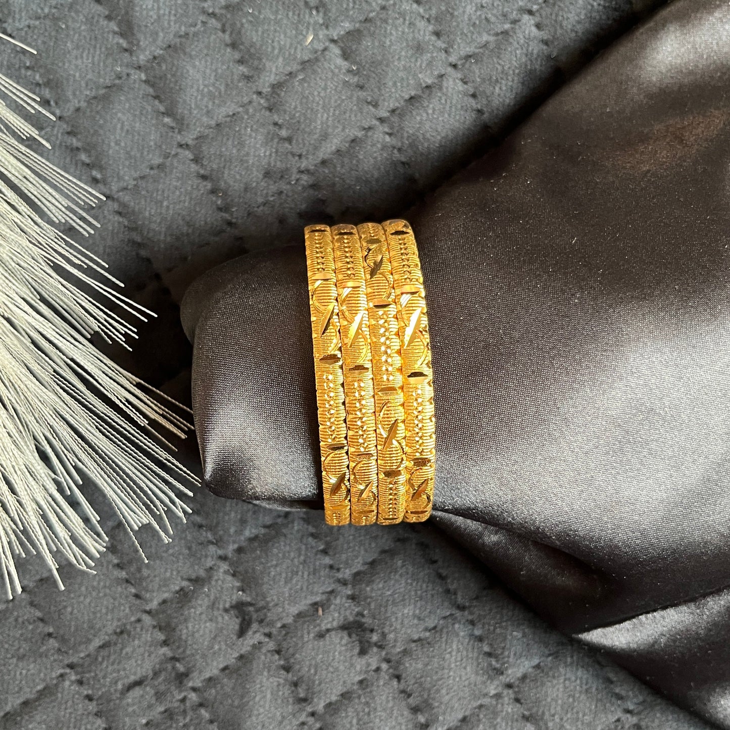 #multicolourbangle #multicolourbangleset #multicolourbangles #latestbanglesonline #redbangles #latestbanglesdesigns #latestbangle #latestbanglesdesign #latestbangles #bangle #buybangle #buypakistanijewelryonline #pakistanifashion #pakistanijewlery #pakistanijewelryonline #stylishbangles #onlinebanglesshop #stylishbracelets #buypakistaniproducts #fashiongram #ordernow #shopnow #shopnowonline #dailywearearings #dailywear #classyearrings #foryou #buyearingsonline #pakistani #pearlbangles