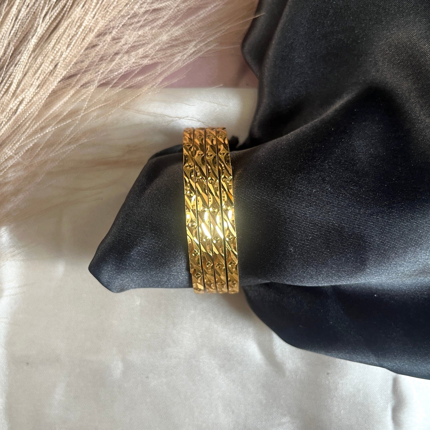 #multicolourbangle #multicolourbangleset #multicolourbangles #latestbanglesonline #redbangles #latestbanglesdesigns #latestbangle #latestbanglesdesign #latestbangles #bangle #buybangle #buypakistanijewelryonline #pakistanifashion #pakistanijewlery #pakistanijewelryonline #stylishbangles #onlinebanglesshop #stylishbracelets #buypakistaniproducts #fashiongram #ordernow #shopnow #shopnowonline #dailywearearings #dailywear #classyearrings #foryou #buyearingsonline #pakistani #pearlbangles