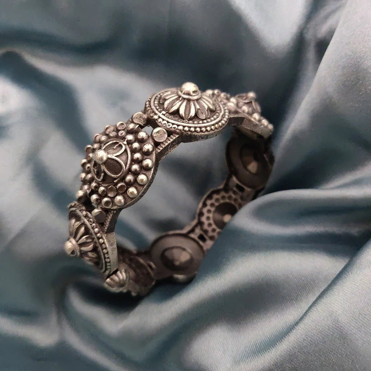 #germansilver #oxidisedjewellery #earrings #germansilverjewellery #indianjewellery #fashion #jewellery #jhumkas #kundanjewellery #jhumka #oxidisedearrings #oxidised #germansilverearrings #meenakariearrings #germansilverjhumka #accessories #chennai #silver #oxidisedsilver #jhumkalove #jewelry #necklace #oxidisedsilverjewellery #silverlookalike #jhumkis #fashionjewelry #southindianjewellery #jhumkaswag #choker #onlineshopping