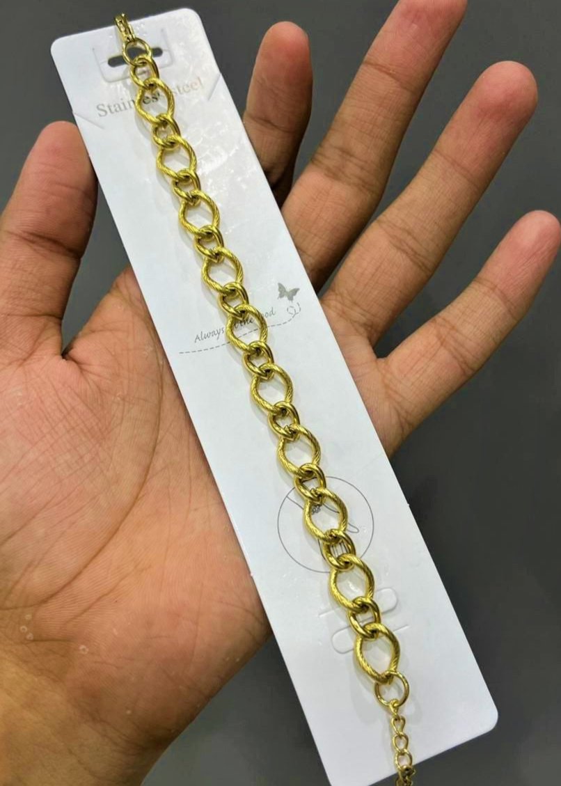 #antitarnish #explorepage #jewelry #chic #exploremore #lagos #watches #bracelets #swarovski #jewelrydesigner #bling #customized #jewlery #personalized #personalizedgifts #madetoorder #waterproof #statementjewelry #warri #earringsforsale