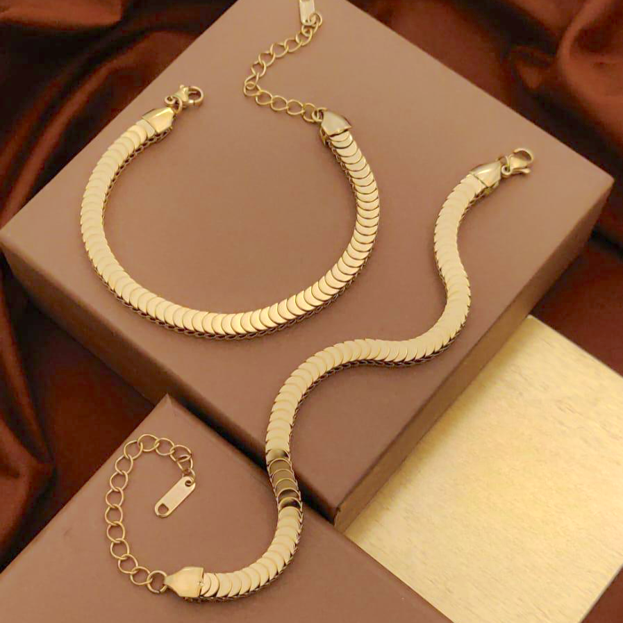 #stainlessteel #hercollection #forher #necklaces #bracelets #accessories #metal #küpe #giftideas #antitarnish #fashion #fashiontrends #onlinestore #new #stainlesssteelaccessories #earrings #stainlesssteel #explorepage #necklace #onlineshopping #custommade #gold #jewellerylove #jewellerydesign #accessoriesaddict #presents #newcollection #antitarnishjewelry