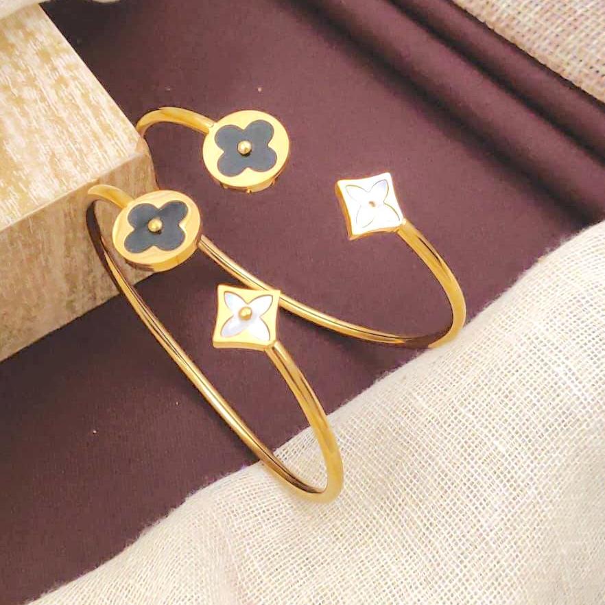 #stainlessteel #hercollection #forher #necklaces #bracelets #accessories #metal #küpe #giftideas #antitarnish #fashion #fashiontrends #onlinestore #new #stainlesssteelaccessories #earrings #stainlesssteel #explorepage #necklace #onlineshopping #custommade #gold #jewellerylove #jewellerydesign #accessoriesaddict #presents #newcollection #antitarnishjewelry