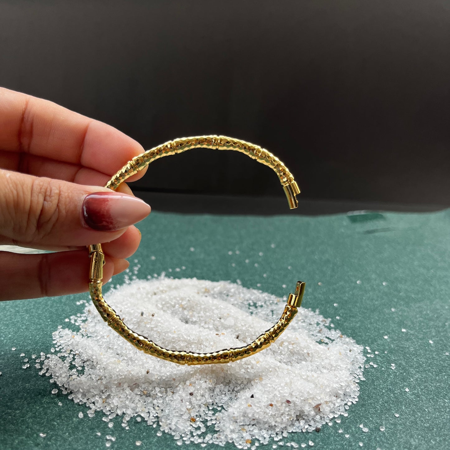 18K gold plated,Anti-tarnish bangles,Modern / sleek / elegant bangles