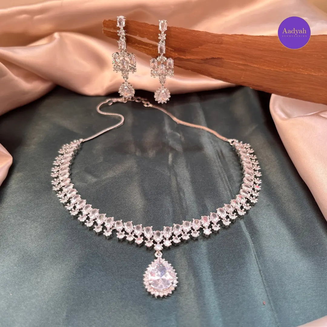 Diamond Look Necklace Set - White