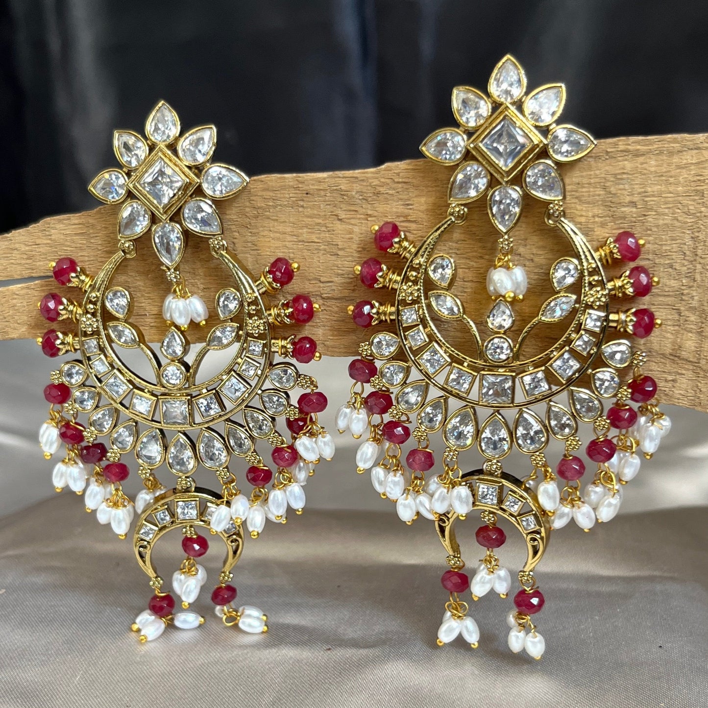 #indianfashion #gold #punjabibride #jewels #jhumka #kundanearrings #meenakarijewellery #tikka #kundanchoker #kundanjewelry #accessories #pakistanibride #mumbai #bride #bollywoodjewellery #trending #meenakari #jadau #bridaljewelry #canada #southindianjewellery #bridalset #bollywood #jaipurjewellery #indian #kundanearring #fashionjewellery #jhumki #punjabi #goldplated
