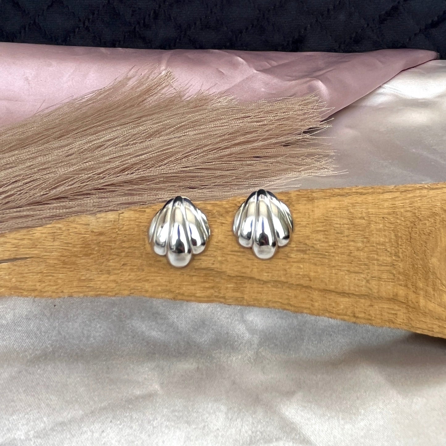 #stainlessteel #hercollection #forher #necklaces #bracelets #accessories #metal #küpe #giftideas #antitarnish #fashion #fashiontrends #onlinestore #new #stainlesssteelaccessories #earrings #stainlesssteel #explorepage #necklace #onlineshopping #custommade #gold #jewellerylove #jewellerydesign #accessoriesaddict #presents #newcollection #antitarnishjewelry