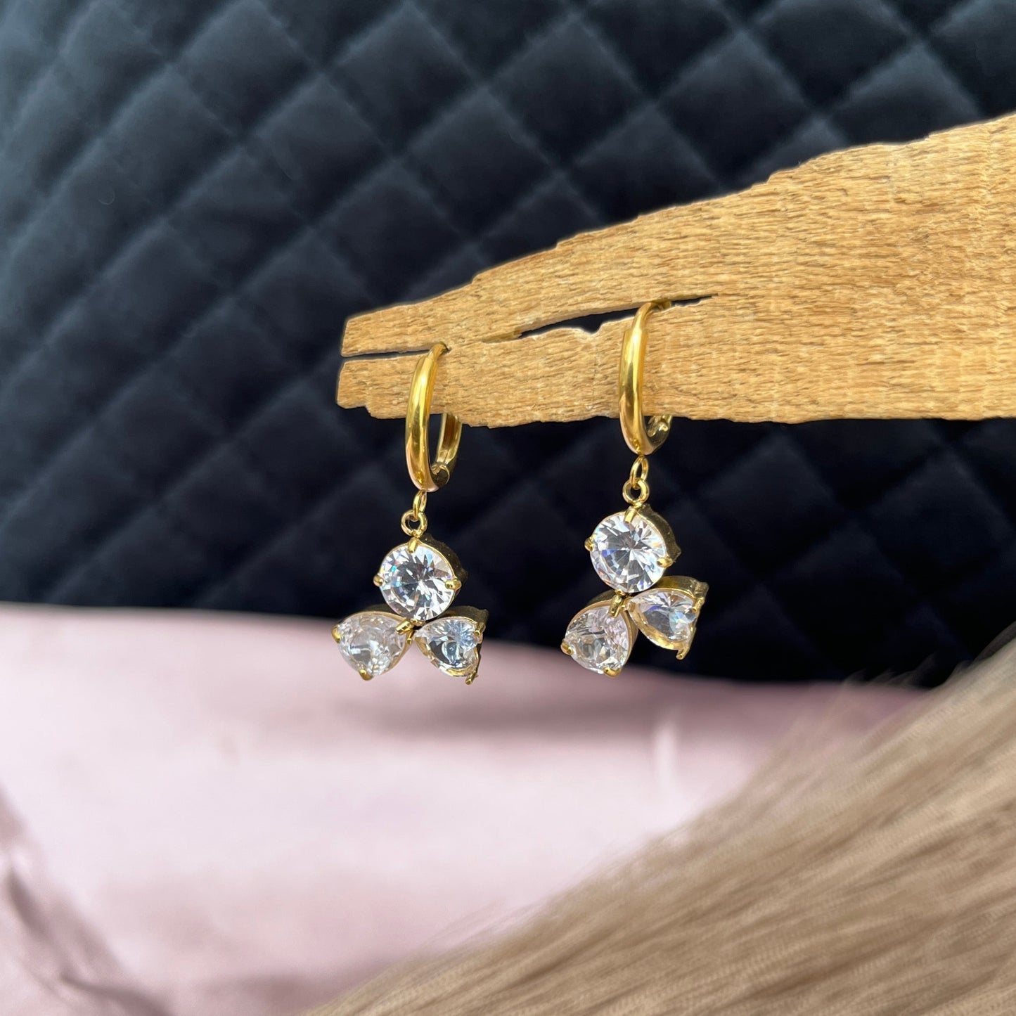 #stainlessteel #hercollection #forher #necklaces #bracelets #accessories #metal #küpe #giftideas #antitarnish #fashion #fashiontrends #onlinestore #new #stainlesssteelaccessories #earrings #stainlesssteel #explorepage #necklace #onlineshopping #custommade #gold #jewellerylove #jewellerydesign #accessoriesaddict #presents #newcollection #antitarnishjewelry