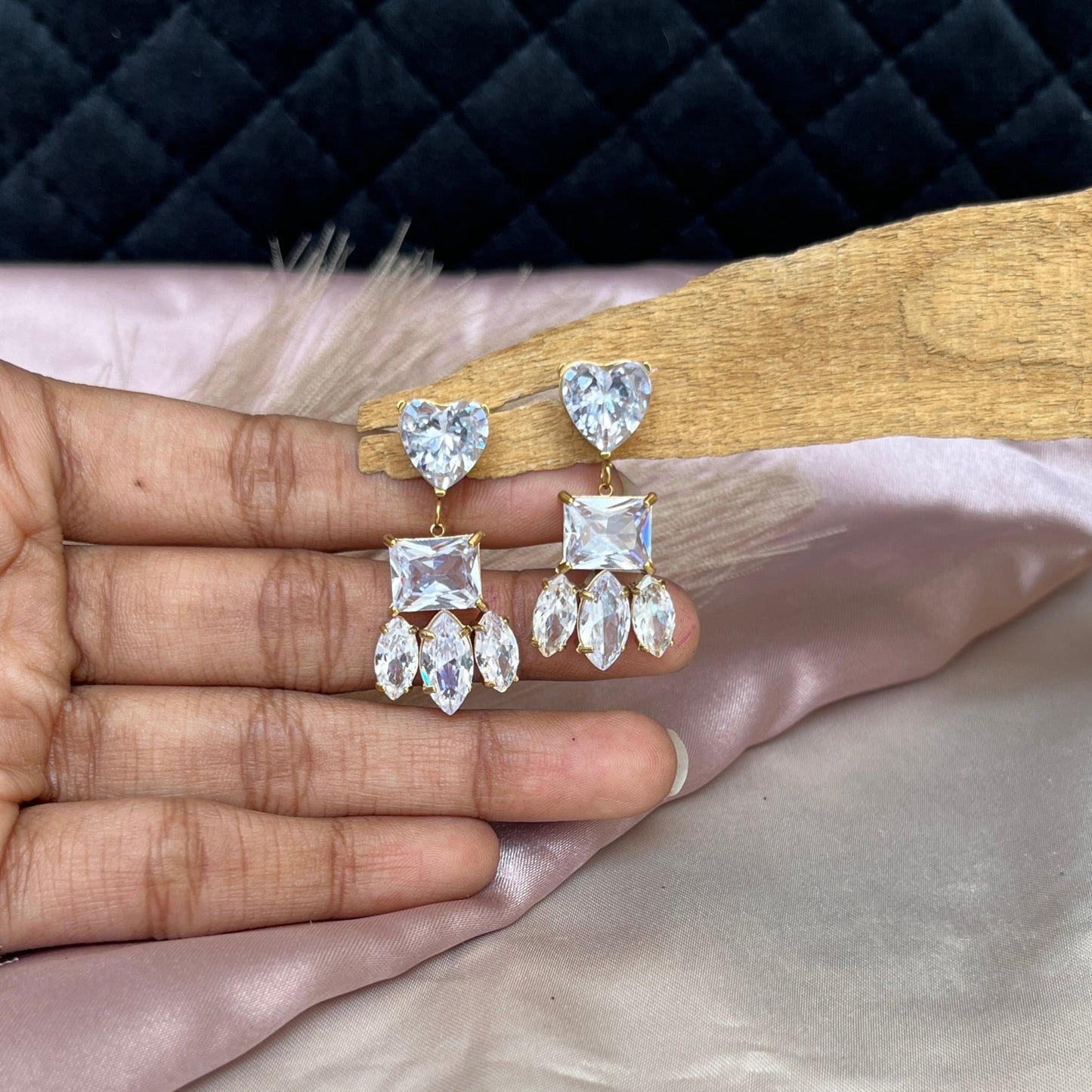 #stainlessteel #hercollection #forher #necklaces #bracelets #accessories #metal #küpe #giftideas #antitarnish #fashion #fashiontrends #onlinestore #new #stainlesssteelaccessories #earrings #stainlesssteel #explorepage #necklace #onlineshopping #custommade #gold #jewellerylove #jewellerydesign #accessoriesaddict #presents #newcollection #antitarnishjewelry