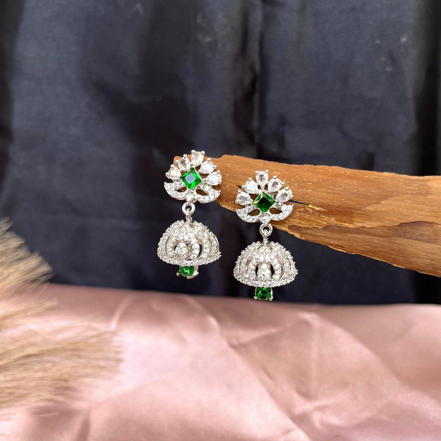 #diamondearrings #diamonds #diamond #diamondring #diamondnecklace #diamondjewelry #earrings #jewelry #diamondjewellery #jewellery #gold #diamondrings #finejewelry