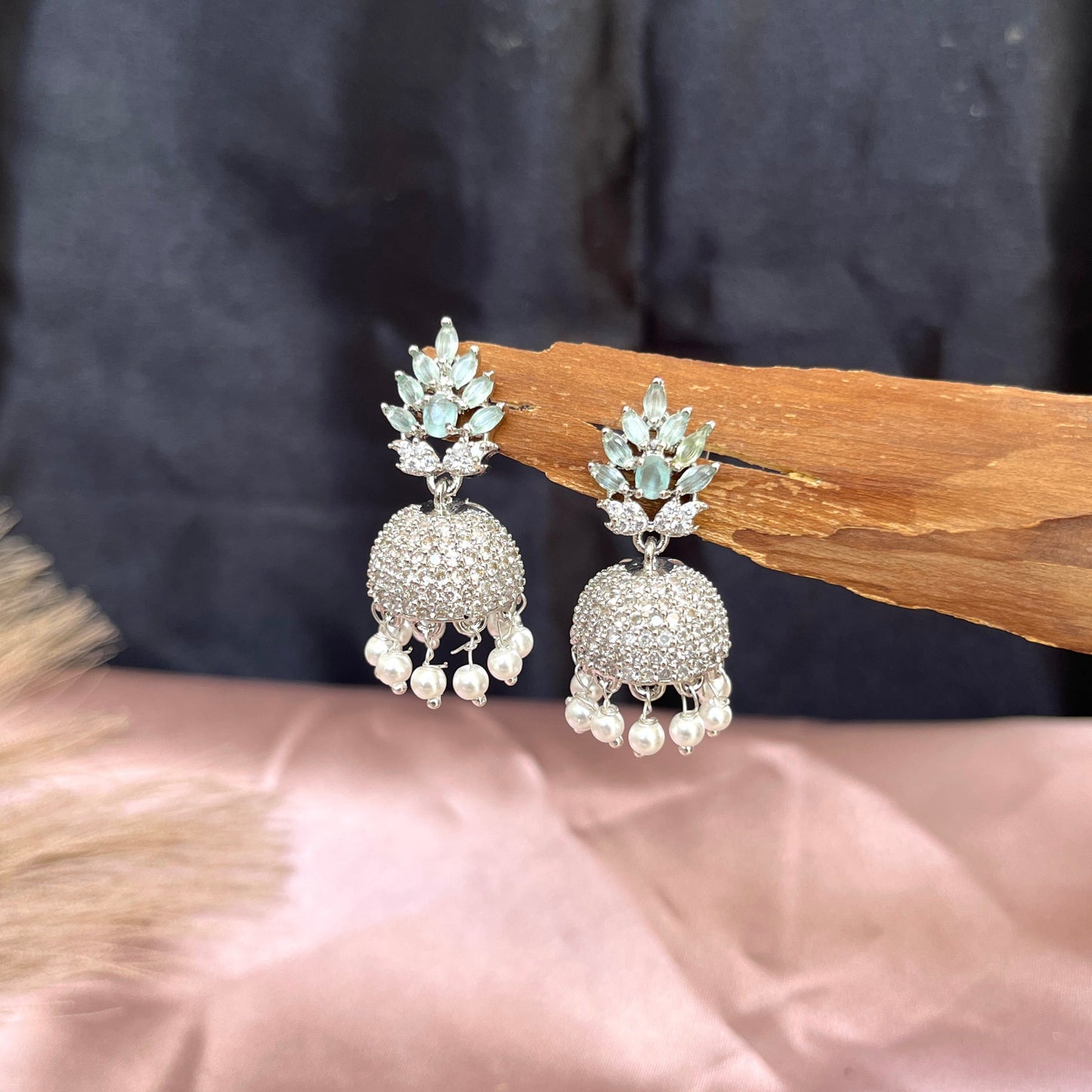 #diamondearrings #diamonds #diamond #diamondring #diamondnecklace #diamondjewelry #earrings #jewelry #diamondjewellery #jewellery #gold #diamondrings #finejewelry