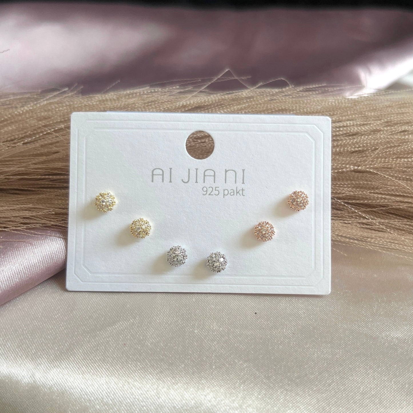 #stainlessteel #hercollection #forher #necklaces #bracelets #accessories #metal #küpe #giftideas #antitarnish #fashion #fashiontrends #onlinestore #new #stainlesssteelaccessories #earrings #stainlesssteel #explorepage #necklace #onlineshopping #custommade #gold #jewellerylove #jewellerydesign #accessoriesaddict #presents #newcollection #antitarnishjewelry