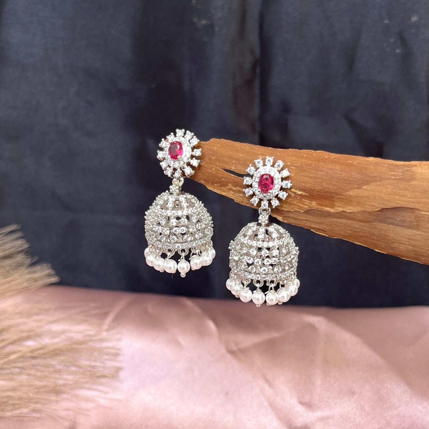 #diamondearrings #diamonds #diamond #diamondring #diamondnecklace #diamondjewelry #earrings #jewelry #diamondjewellery #jewellery #gold #diamondrings #finejewelry