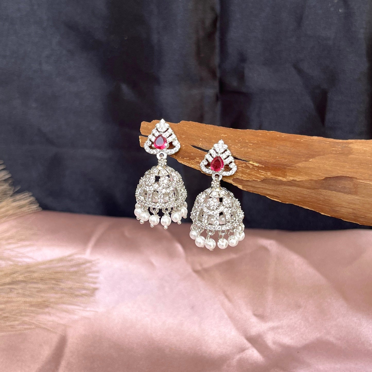 #diamondearrings #diamonds #diamond #diamondring #diamondnecklace #diamondjewelry #earrings #jewelry #diamondjewellery #jewellery #gold #diamondrings #finejewelry