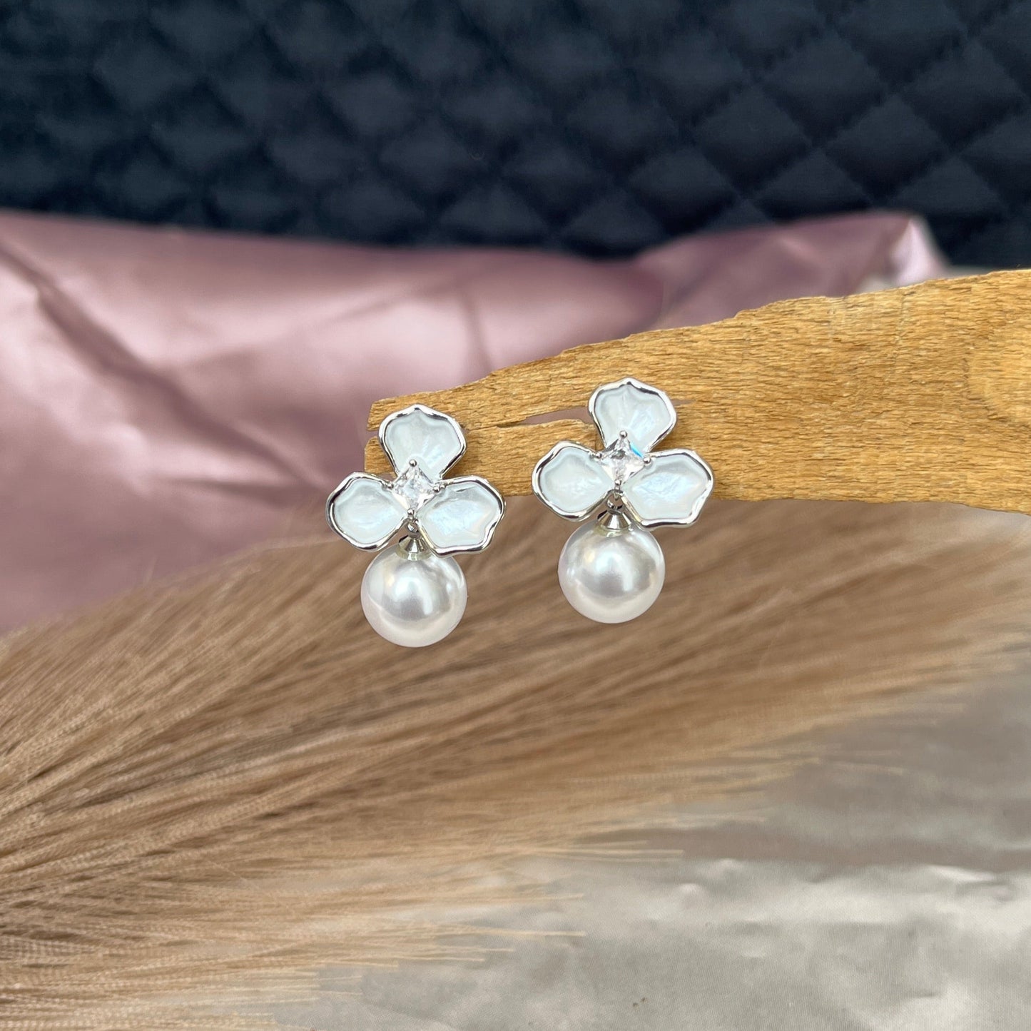 #stainlessteel #hercollection #forher #necklaces #bracelets #accessories #metal #küpe #giftideas #antitarnish #fashion #fashiontrends #onlinestore #new #stainlesssteelaccessories #earrings #stainlesssteel #explorepage #necklace #onlineshopping #custommade #gold #jewellerylove #jewellerydesign #accessoriesaddict #presents #newcollection #antitarnishjewelry