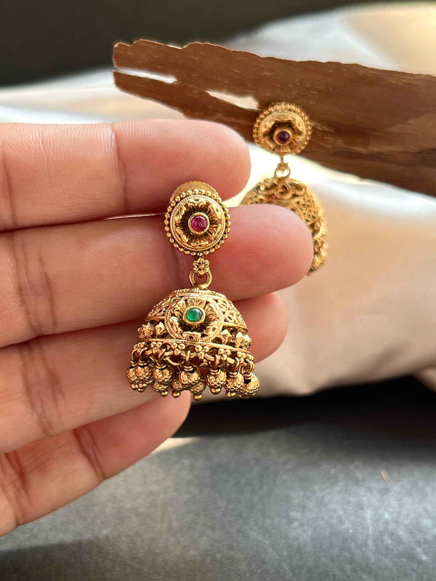 #aadyahaccessories #supportsmallbusinessindia #hyderabadstore #sainikpurilocal #desistyle #reeloftheday #indianbrand #handmadeindia #trendingreelsindia #shoppingaddict #smallbusinessreels #reelkarofeelkaro #loveforaccessories #indianentrepreneur
