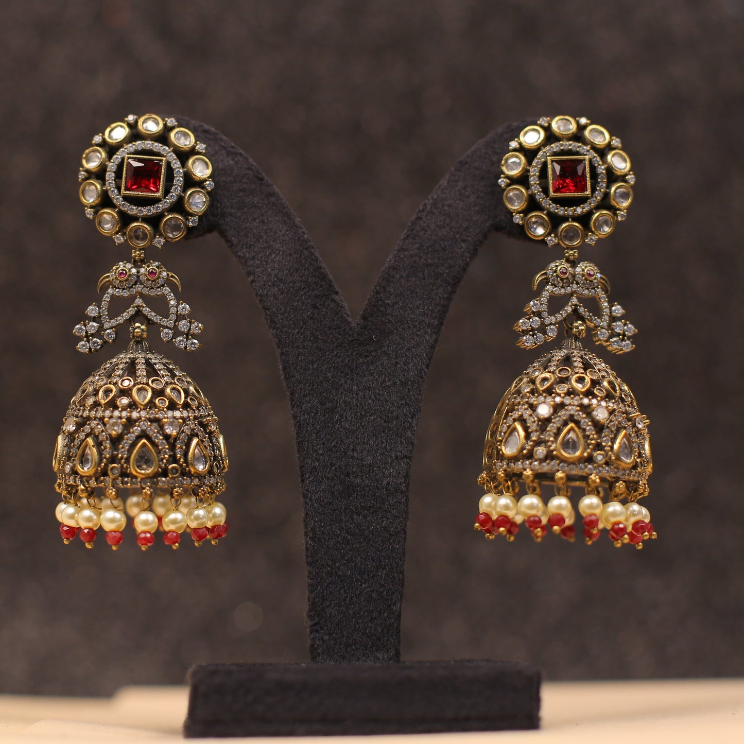 #onegram #bridaljewellery #onegramjewellery #destination #onlineshopping #onegramgold #accessories #jewellery #onegramgoldjewellery #nosepin #indianjewellery #rajwadijewellery #instagood #rajasthanijewellery #maharashtra #traditionaljewellery #instagram #mattjewellery #functionjewellery #maharastrainjewelery #bangles #kolhapurijewellery #partywearjewellery #mangalsutardesigns #insta #southjewellery #india #weddingjewellery #earrings #telangana