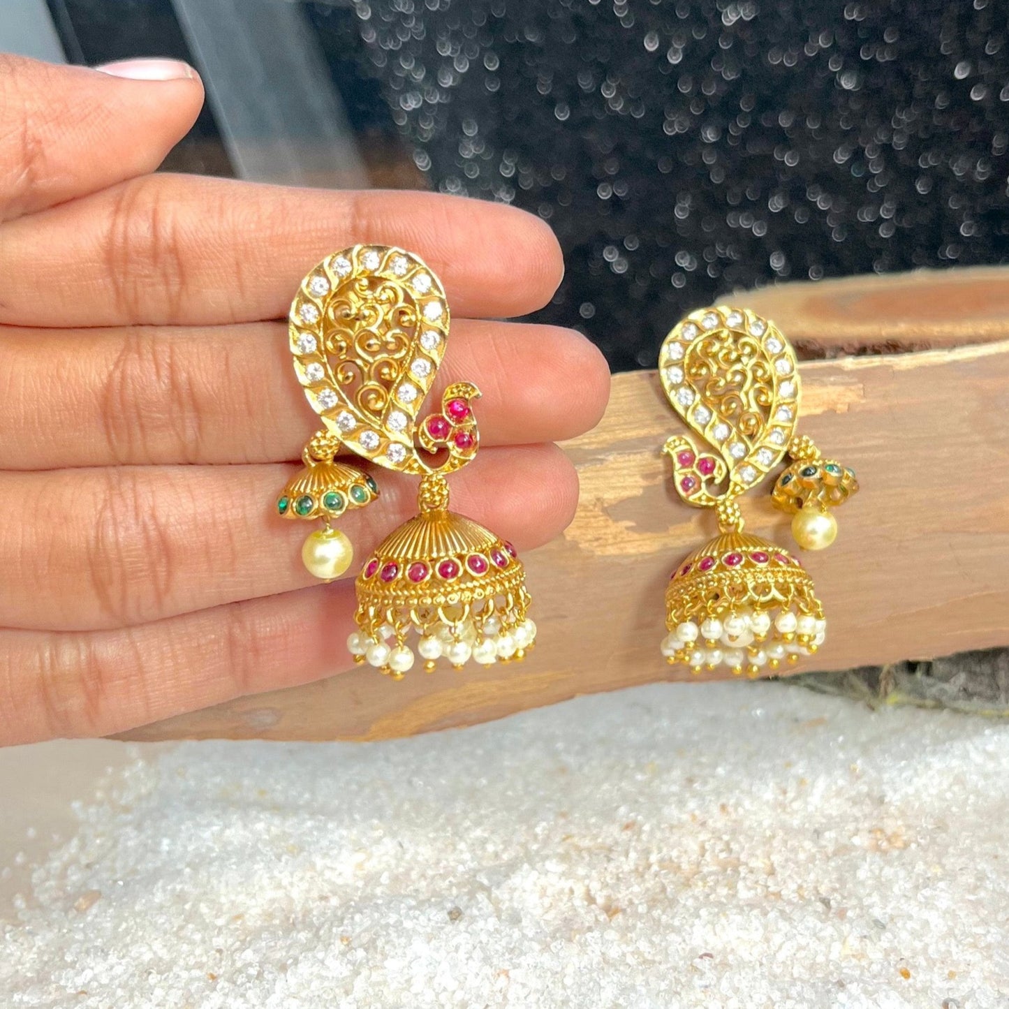 #onegram #bridaljewellery #onegramjewellery #destination #onlineshopping #onegramgold #accessories #jewellery #onegramgoldjewellery #nosepin #indianjewellery #rajwadijewellery #instagood #rajasthanijewellery #maharashtra #traditionaljewellery #instagram #mattjewellery #functionjewellery #maharastrainjewelery #bangles #kolhapurijewellery #partywearjewellery #mangalsutardesigns #insta #southjewellery #india #weddingjewellery #earrings #telangana