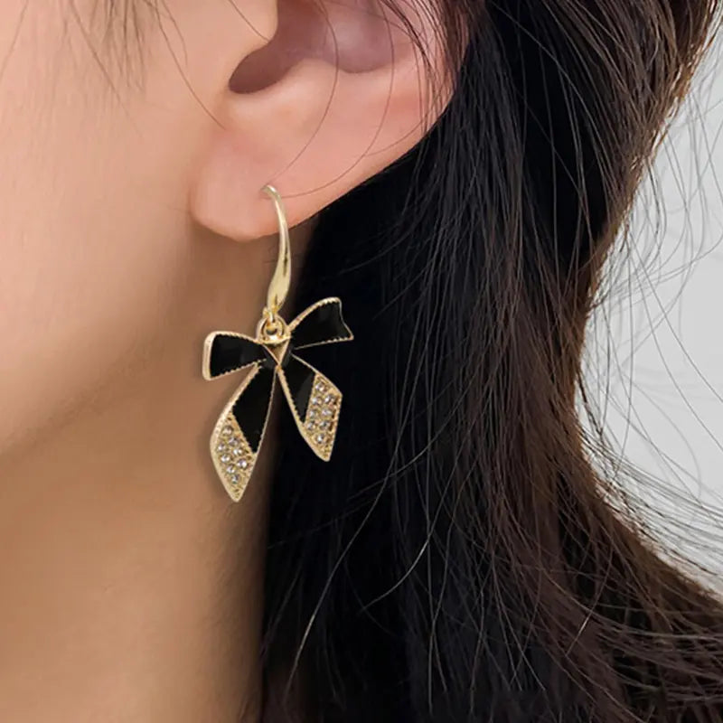 #stainlessteel #hercollection #forher #necklaces #bracelets #accessories #metal #küpe #giftideas #antitarnish #fashion #fashiontrends #onlinestore #new #stainlesssteelaccessories #earrings #stainlesssteel #explorepage #necklace #onlineshopping #custommade #gold #jewellerylove #jewellerydesign #accessoriesaddict #presents #newcollection #antitarnishjewelry