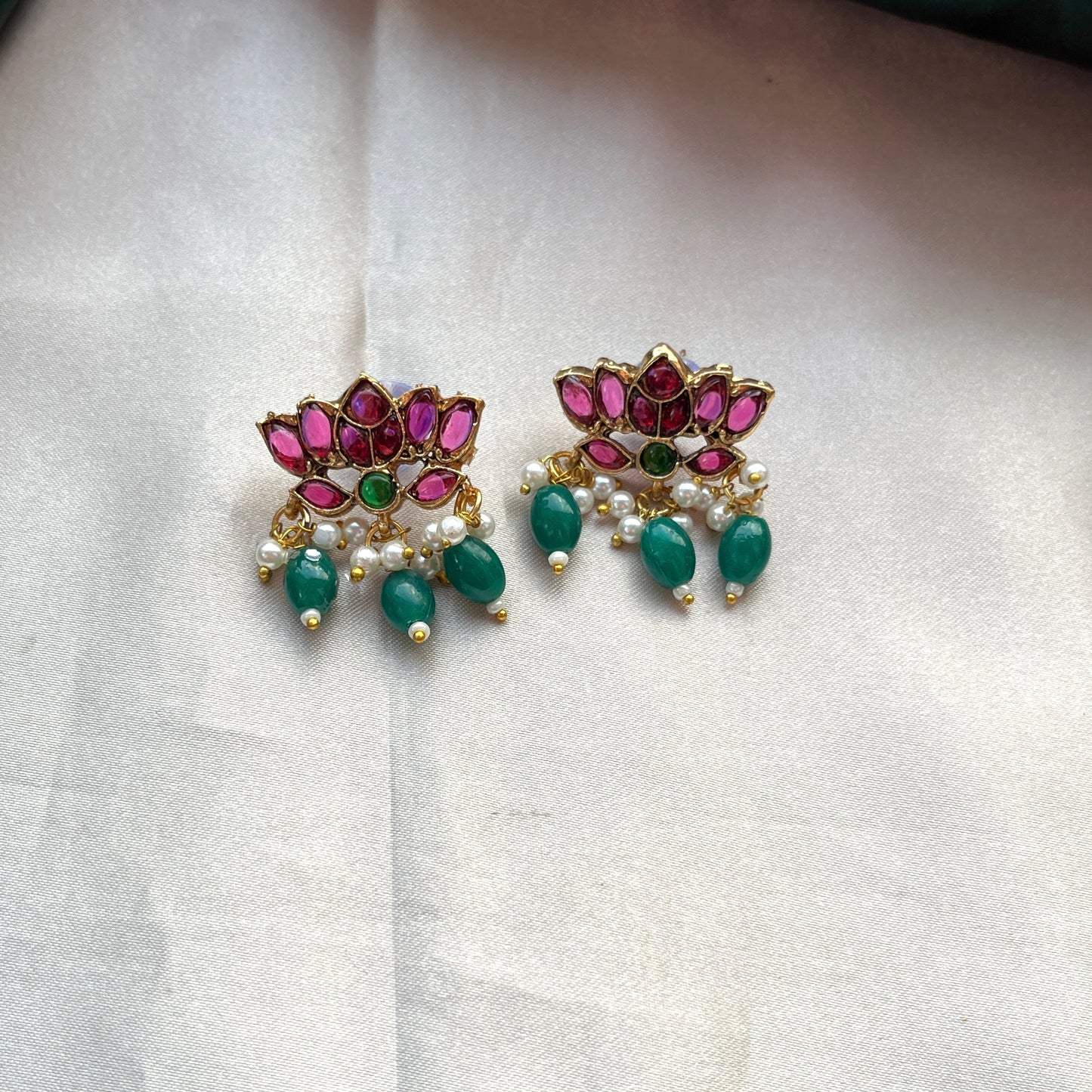 The Imitation Lotus Haram Set - Ruby & Green