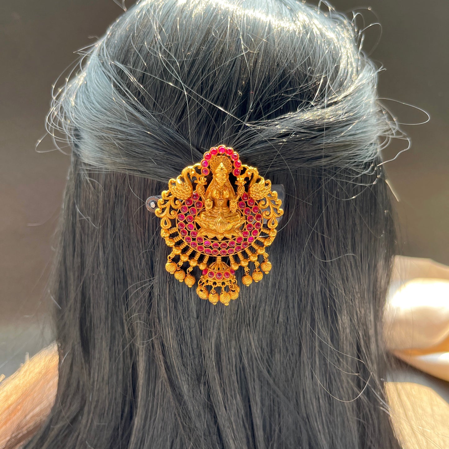 #onegram #bridaljewellery #onegramjewellery #destination #onlineshopping #onegramgold #accessories #jewellery #onegramgoldjewellery #nosepin #indianjewellery #rajwadijewellery #instagood #rajasthanijewellery #maharashtra #traditionaljewellery #instagram #mattjewellery #functionjewellery #maharastrainjewelery #bangles #kolhapurijewellery #partywearjewellery #mangalsutardesigns #insta #southjewellery #india #weddingjewellery #earrings #telangana