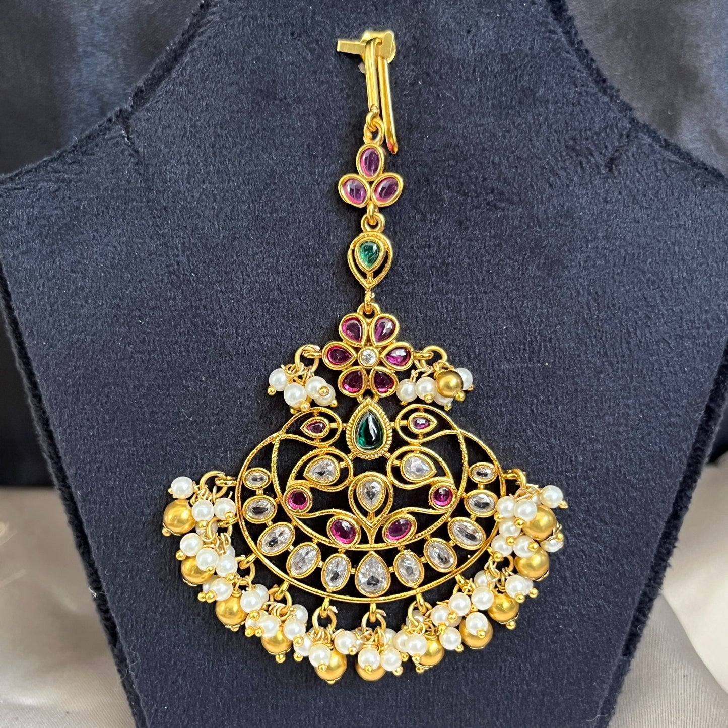 #mangtikka #necklace #earings #jewellery #medan #bridaljewellery #kalungindia #bangles #mathapatti #antingindiamurah #medanreview #medancity #lehengajakarta #medantalk #antingmurahmedan #jakartahits #accessoriesindia