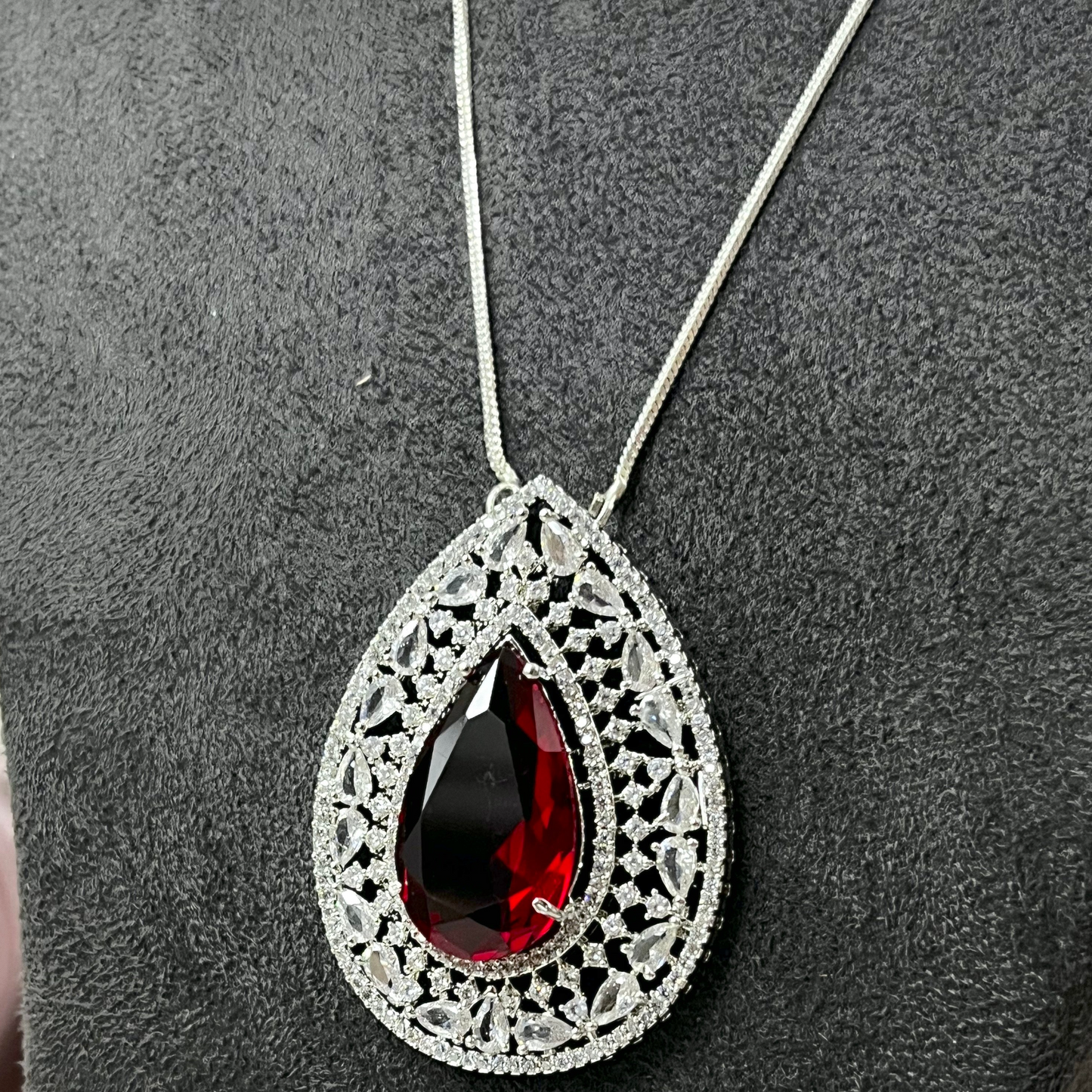 Coral Red Pendant Set