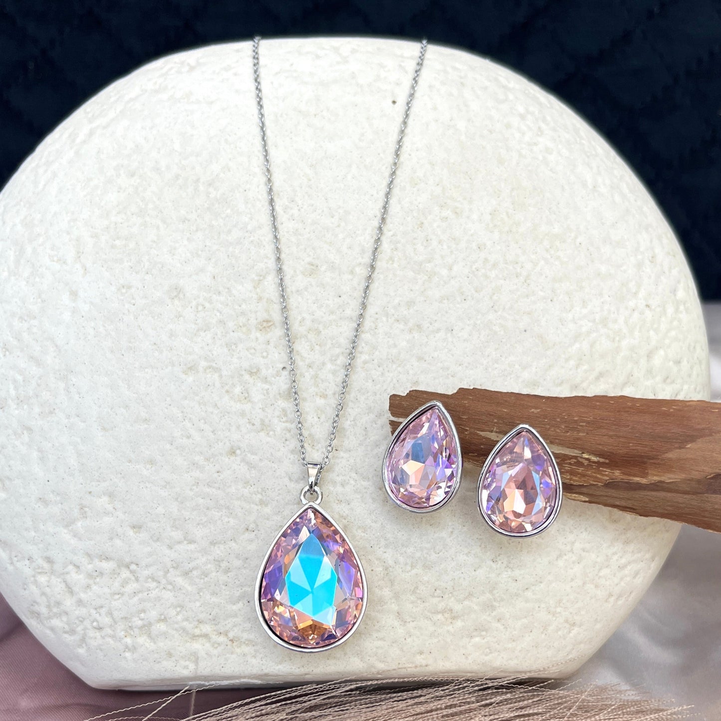 #stainlessteel #hercollection #forher #necklaces #bracelets #accessories #metal #küpe #giftideas #antitarnish #fashion #fashiontrends #onlinestore #new #stainlesssteelaccessories #earrings #stainlesssteel #explorepage #necklace #onlineshopping #custommade #gold #jewellerylove #jewellerydesign #accessoriesaddict #presents #newcollection #antitarnishjewelry