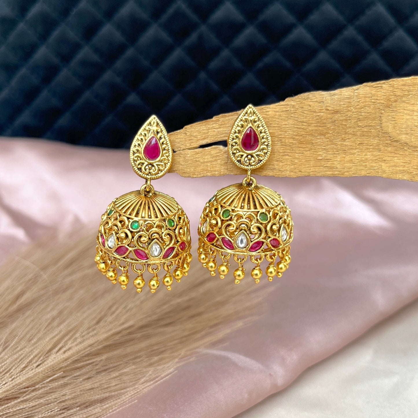 #onegram #bridaljewellery #onegramjewellery #destination #onlineshopping #onegramgold #accessories #jewellery #onegramgoldjewellery #nosepin #indianjewellery #rajwadijewellery #instagood #rajasthanijewellery #maharashtra #traditionaljewellery #instagram