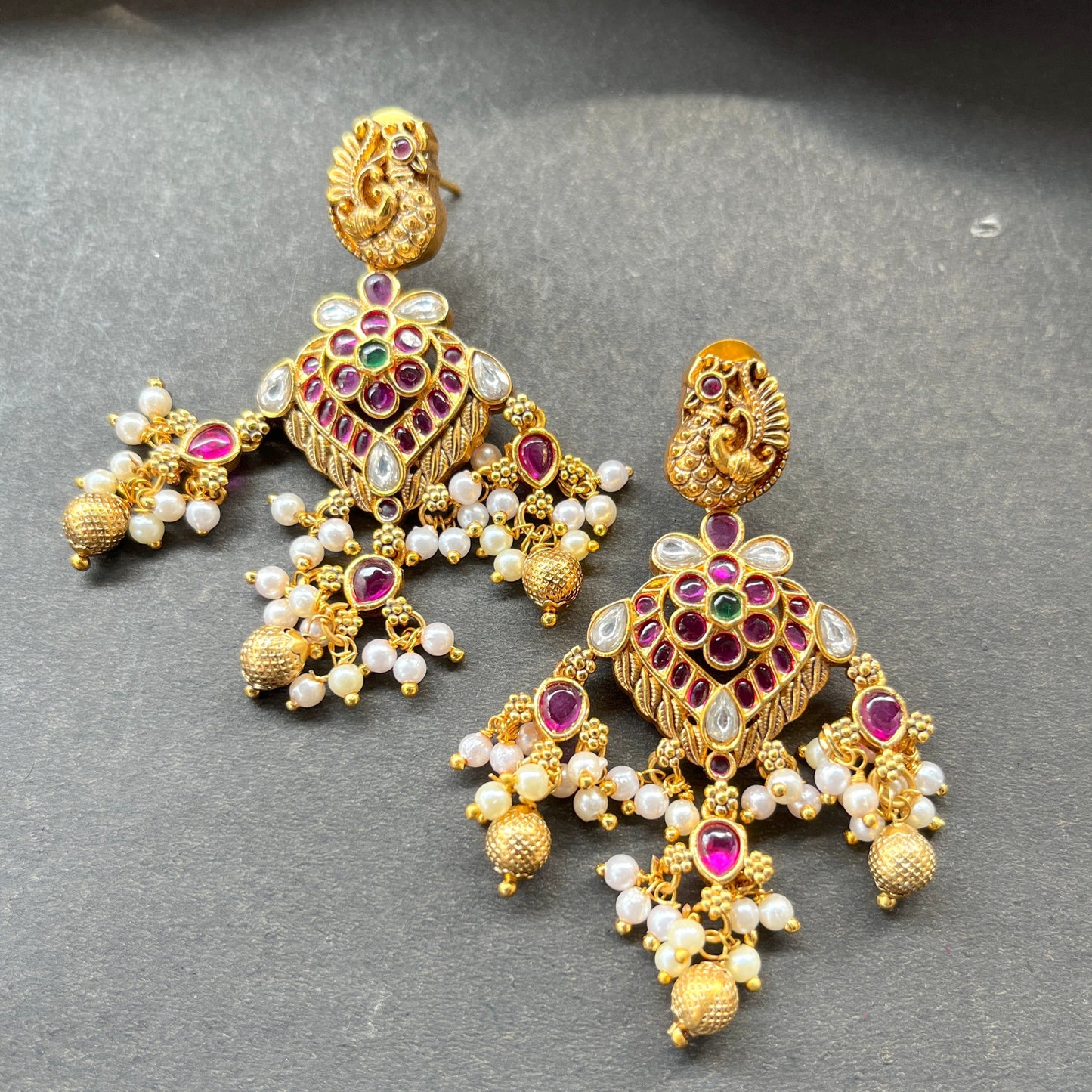 #onegram #bridaljewellery #onegramjewellery #destination #onlineshopping #onegramgold #accessories #jewellery #onegramgoldjewellery #nosepin #indianjewellery #rajwadijewellery #instagood #rajasthanijewellery #maharashtra #traditionaljewellery #instagram #mattjewellery #functionjewellery #maharastrainjewelery #bangles #kolhapurijewellery #partywearjewellery #mangalsutardesigns #insta #southjewellery #india #weddingjewellery #earrings #telangana