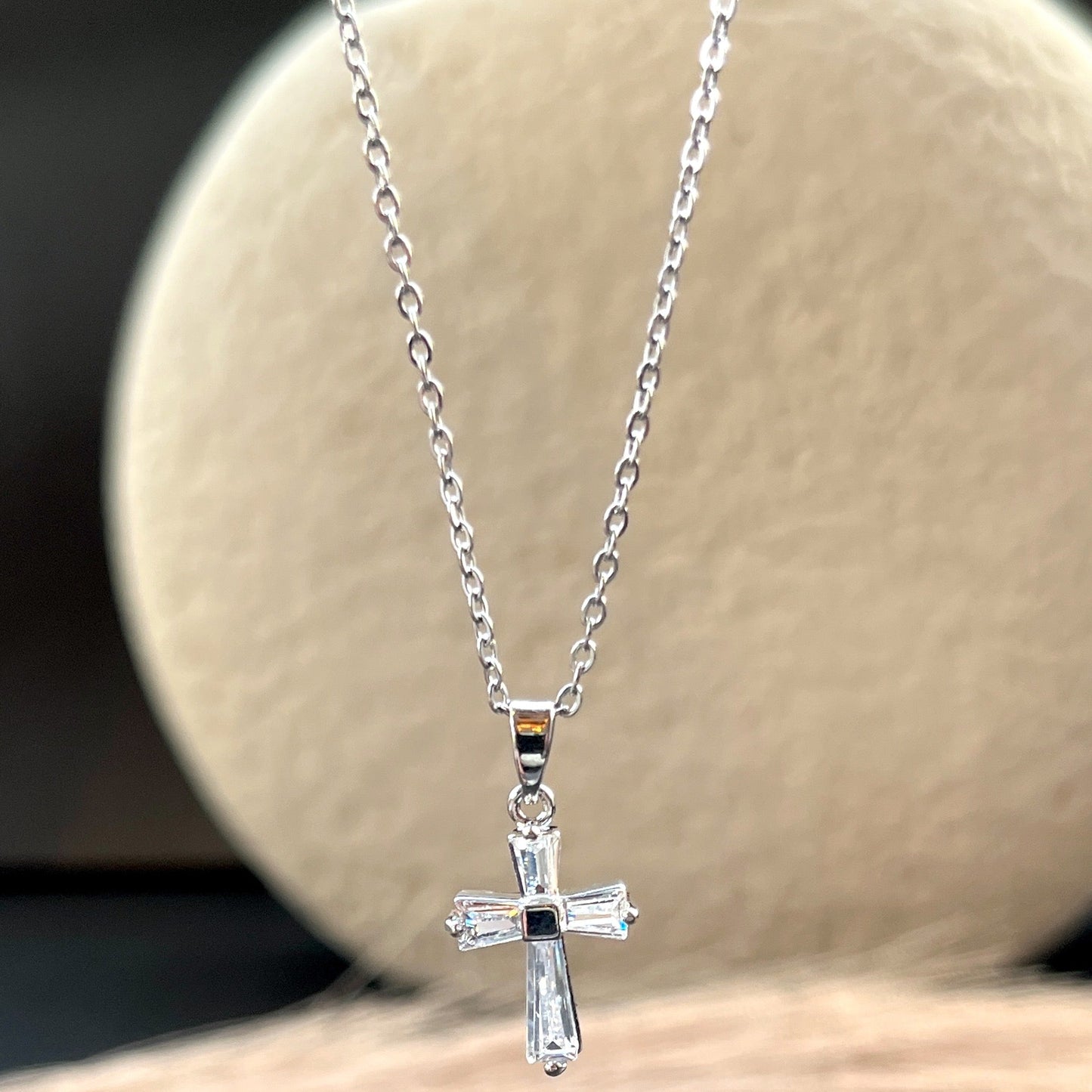 18K gold plated minimalist necklace anti-tarnish daily wear jewelry for women,18K gold plated dainty bracelet ,anti-tarnish finish, perfect for office wear and casual looks