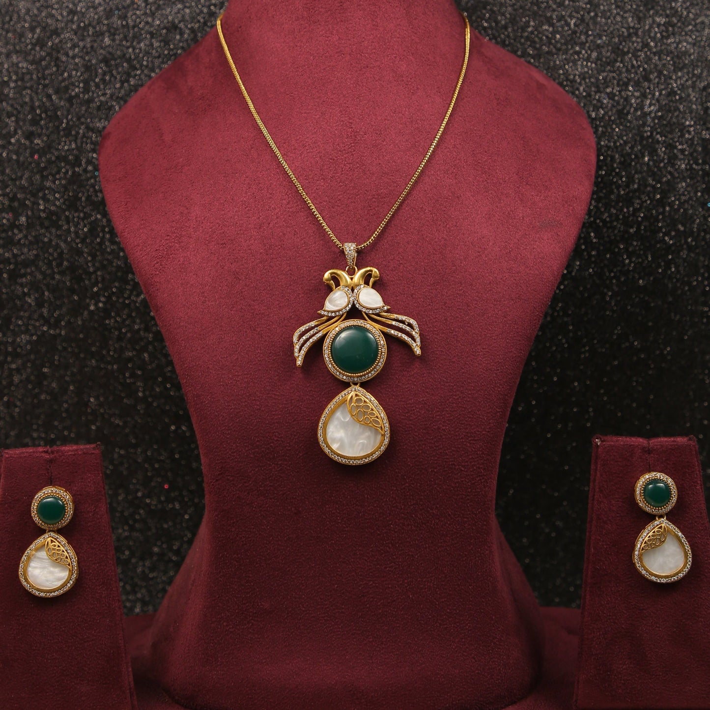 Kundan Set,Polki Set,Mossinate set,Statement Piece, Statement Kundan Set, Polki,Celebrity Style Set