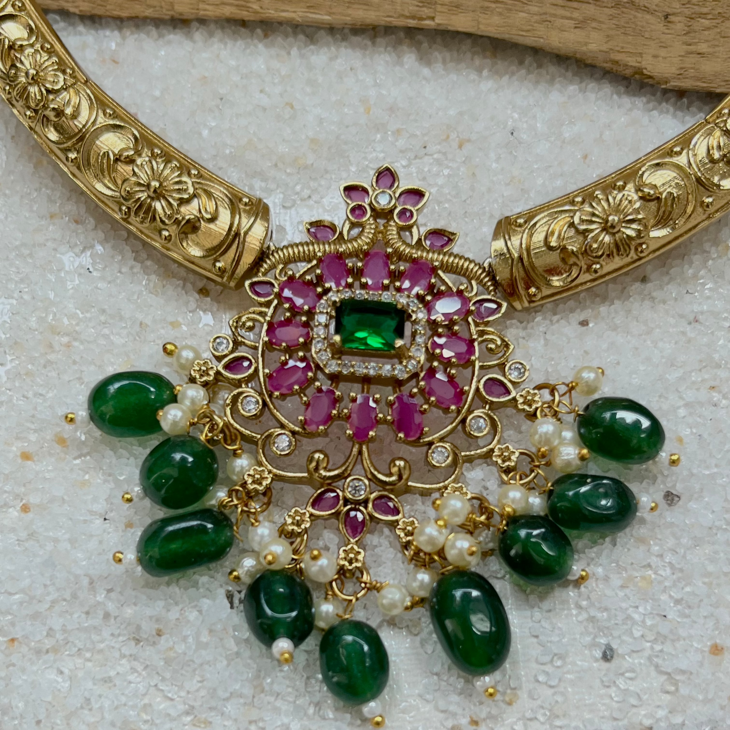#templejewellery #meenakarijewellery #silverjewellery #chandbali #kempjewellery #fashionjewellery #oxidizedjewelry #trendy #mumbai #onlinejewellery #fashionblogger #imitationjewellery #chennaijewellery #jumka #india #bridaljewellery #indianaccessories #kemp #freeshipping #oxidized #antiquejewelry #templejewelry #bangles #celebrityjewellery #jhumki #love #aaram #dancejewelry #oxidizejewellery #silveralike#BlackBeads#Mangalsutra