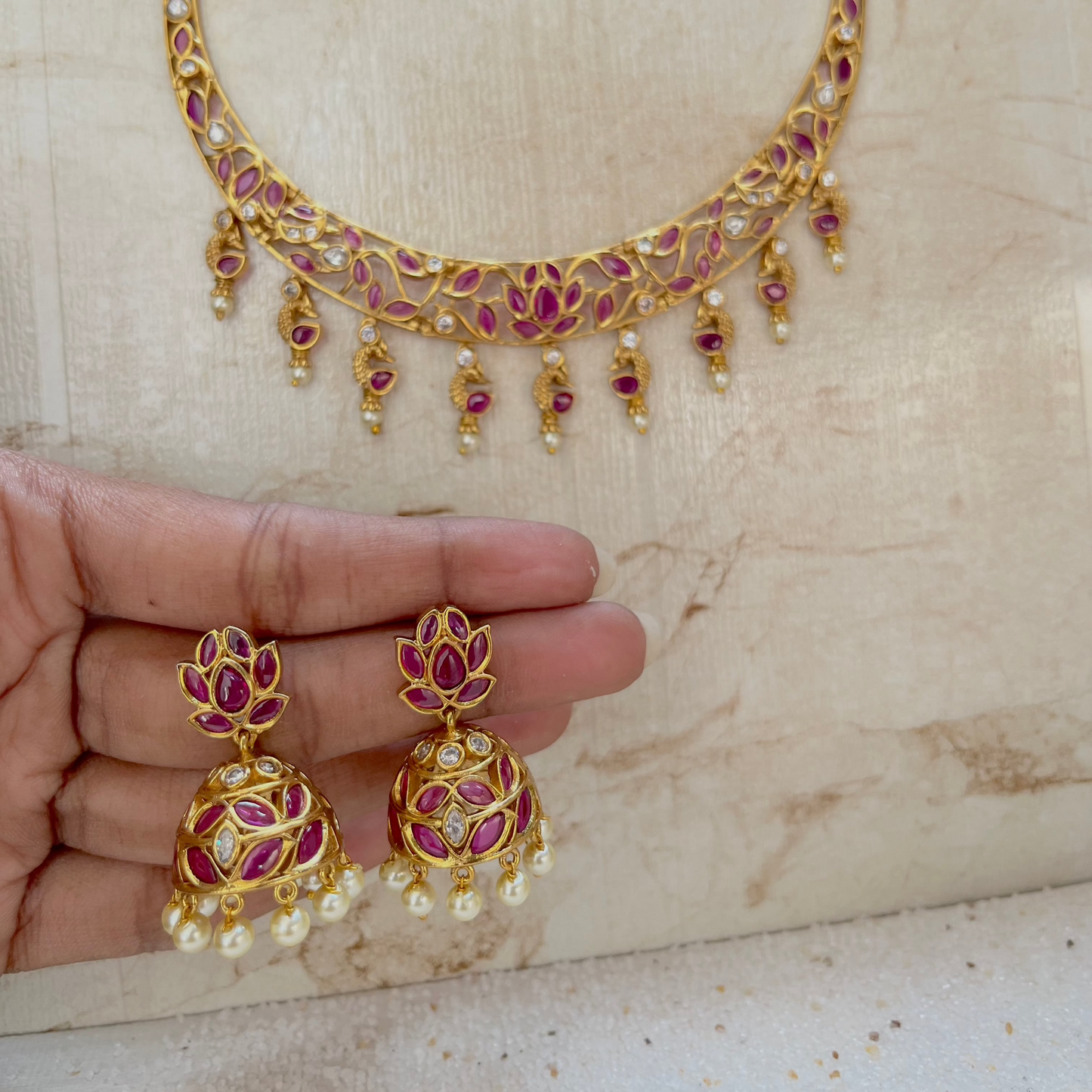 #templejewellery #meenakarijewellery #silverjewellery #chandbali #kempjewellery #fashionjewellery #oxidizedjewelry #trendy #mumbai #onlinejewellery #fashionblogger #imitationjewellery #chennaijewellery #jumka #india #bridaljewellery #indianaccessories #kemp #freeshipping #oxidized #antiquejewelry #templejewelry #bangles #celebrityjewellery #jhumki #love #aaram #dancejewelry #oxidizejewellery #silveralike#BlackBeads#Mangalsutra