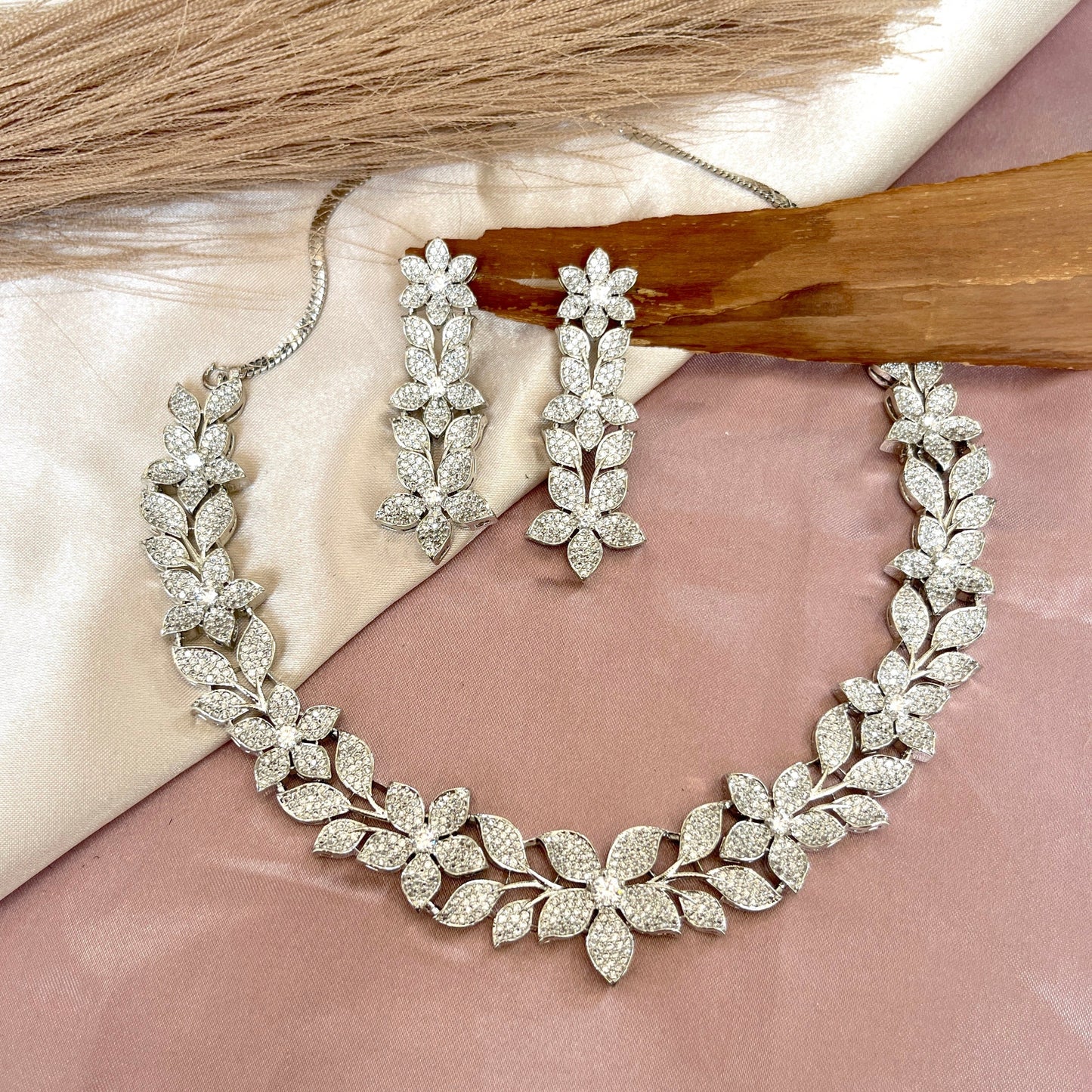 Floral White Diamond Look Set