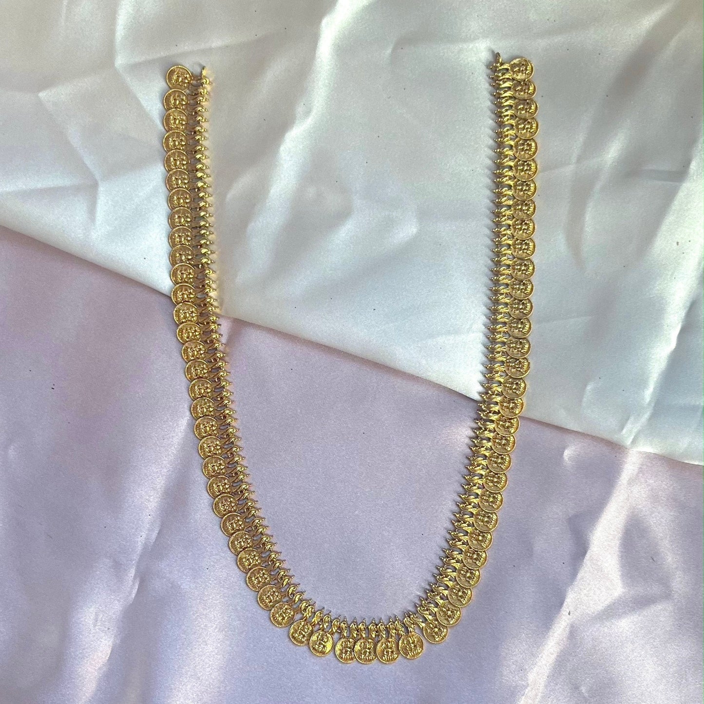 #onegram #bridaljewellery #onegramjewellery #destination #onlineshopping #onegramgold #accessories #jewellery #onegramgoldjewellery #nosepin #indianjewellery #rajwadijewellery #instagood #rajasthanijewellery #maharashtra #traditionaljewellery #instagram #mattjewellery #functionjewellery #maharastrainjewelery #bangles #kolhapurijewellery #partywearjewellery #mangalsutardesigns #insta #southjewellery #india #weddingjewellery #earrings #telangana