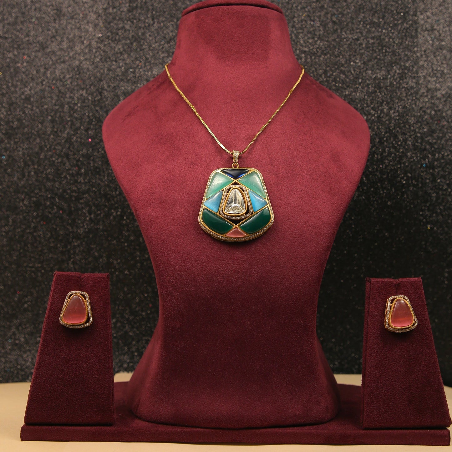 Kundan Set,Polki Set,Mossinate set,Statement Piece, Statement Kundan Set, Polki,Celebrity Style Set