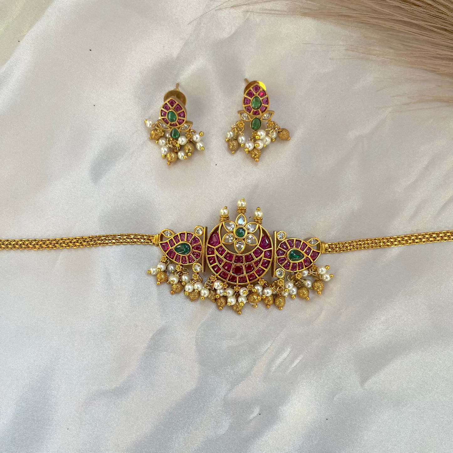 #onegram #bridaljewellery #onegramjewellery #destination #onlineshopping #onegramgold #accessories #jewellery #onegramgoldjewellery #nosepin #indianjewellery #rajwadijewellery #instagood #rajasthanijewellery #maharashtra #traditionaljewellery #instagram #mattjewellery #functionjewellery #maharastrainjewelery #bangles #kolhapurijewellery #partywearjewellery #mangalsutardesigns #insta #southjewellery #india #weddingjewellery #earrings #telangana