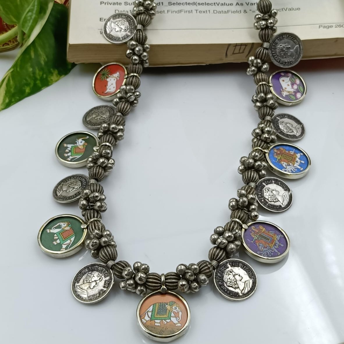 #templejewellery #meenakarijewellery #silverjewellery #chandbali #kempjewellery #fashionjewellery #oxidizedjewelry #trendy #mumbai #onlinejewellery #fashionblogger #imitationjewellery #chennaijewellery #jumka #india #bridaljewellery #indianaccessories #kemp #freeshipping #oxidized #antiquejewelry #templejewelry #bangles #celebrityjewellery #jhumki #love #aaram #dancejewelry #oxidizejewellery #silveralike#BlackBeads#Mangalsutra