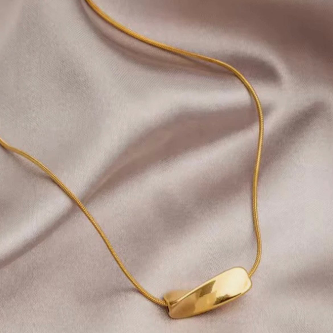 #stainlessteel #hercollection #forher #necklaces #bracelets #accessories #metal #küpe #giftideas #antitarnish #fashion #fashiontrends #onlinestore #new #stainlesssteelaccessories #earrings #stainlesssteel #explorepage #necklace #onlineshopping #custommade #gold #jewellerylove #jewellerydesign #accessoriesaddict #presents #newcollection #antitarnishjewelry