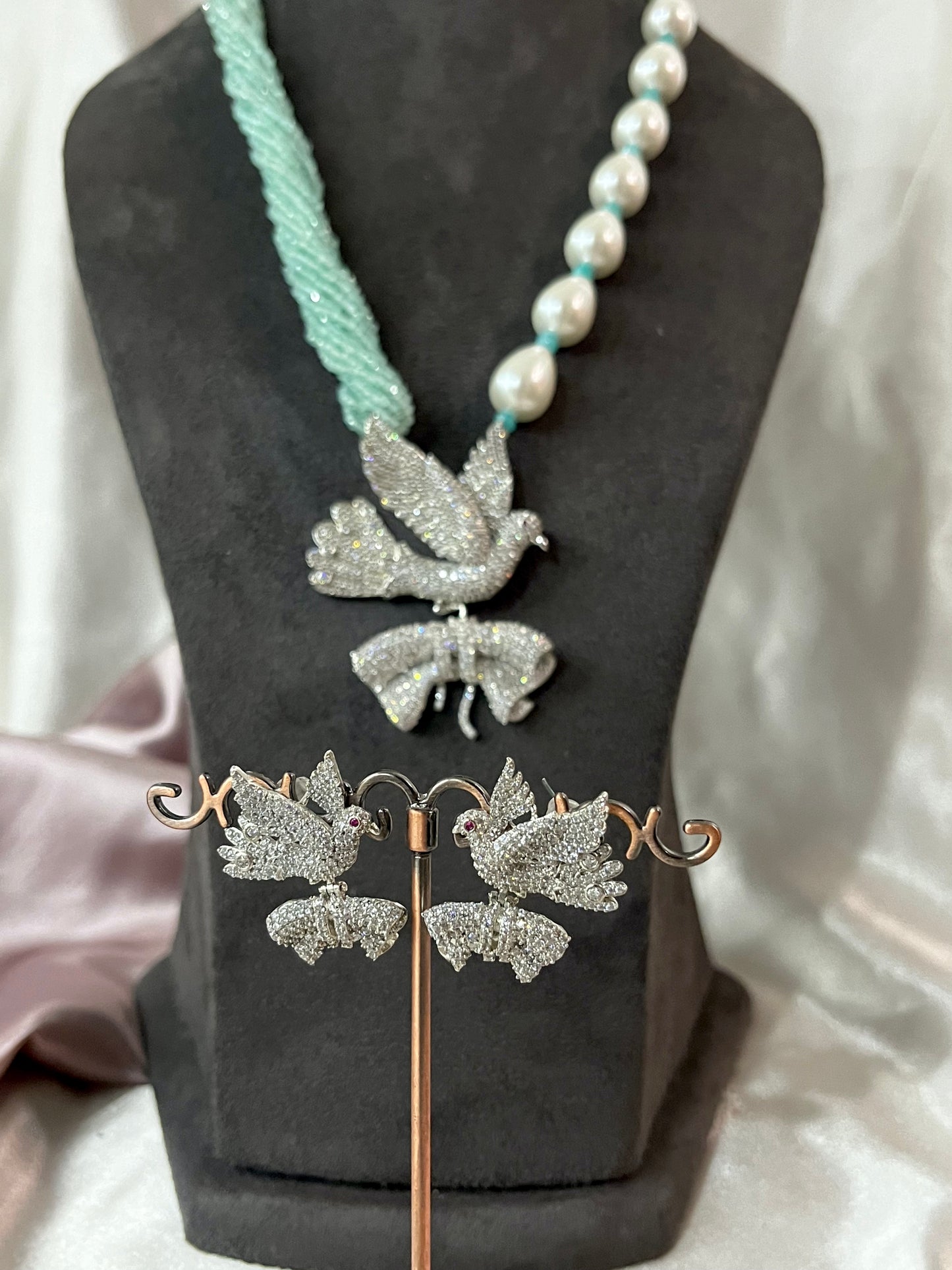 Opaque Mint Green Crystal Beads Dove Haram