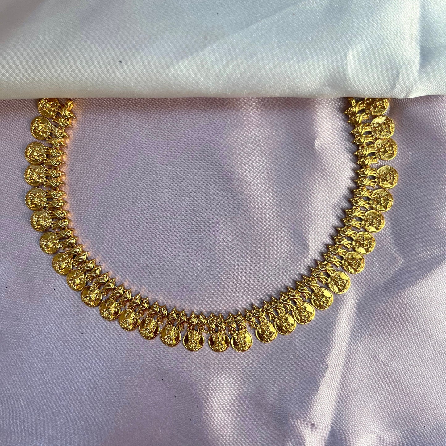 #onegram #bridaljewellery #onegramjewellery #destination #onlineshopping #onegramgold #accessories #jewellery #onegramgoldjewellery #nosepin #indianjewellery #rajwadijewellery #instagood #rajasthanijewellery #maharashtra #traditionaljewellery #instagram #mattjewellery #functionjewellery #maharastrainjewelery #bangles #kolhapurijewellery #partywearjewellery #mangalsutardesigns #insta #southjewellery #india #weddingjewellery #earrings #telangana