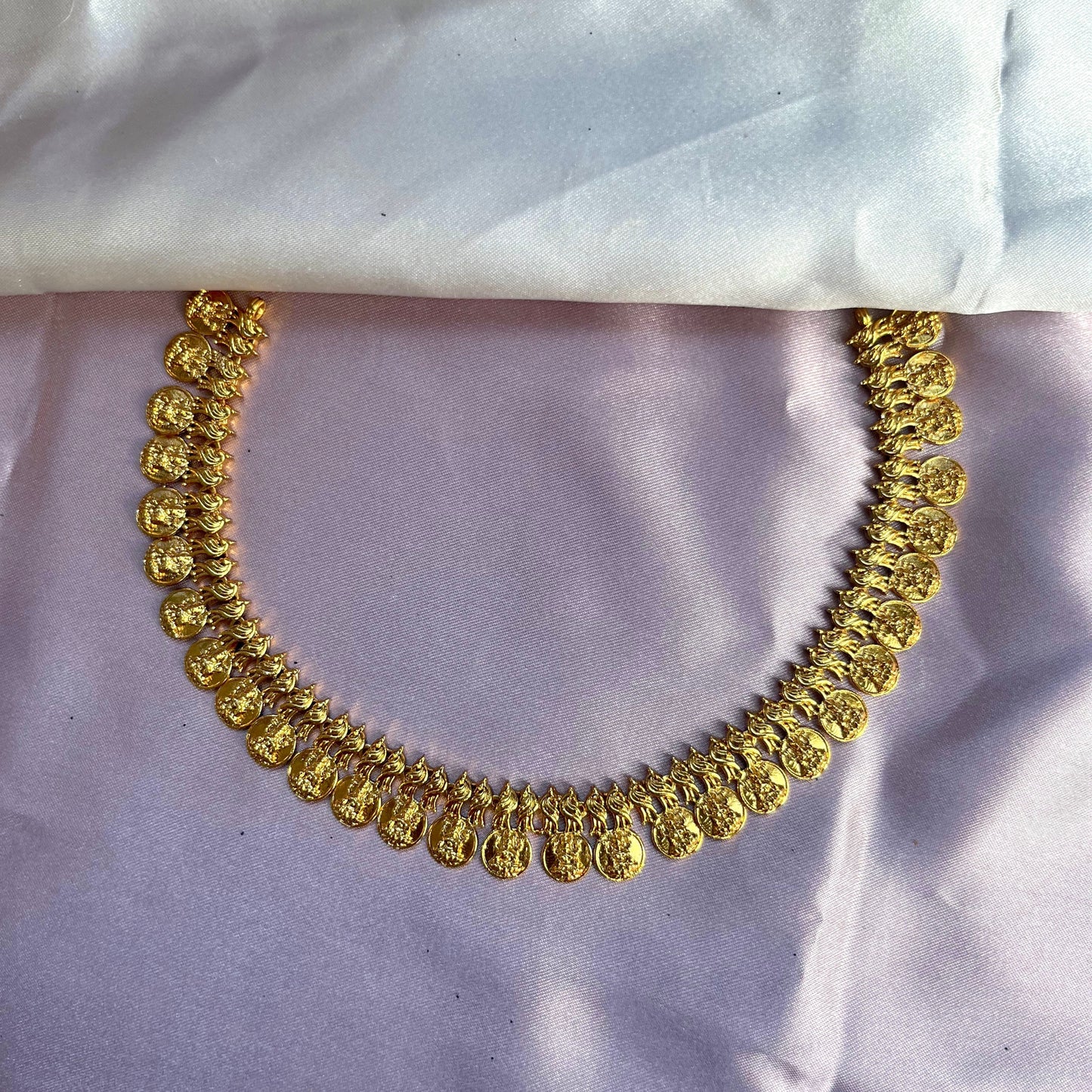 #onegram #bridaljewellery #onegramjewellery #destination #onlineshopping #onegramgold #accessories #jewellery #onegramgoldjewellery #nosepin #indianjewellery #rajwadijewellery #instagood #rajasthanijewellery #maharashtra #traditionaljewellery #instagram #mattjewellery #functionjewellery #maharastrainjewelery #bangles #kolhapurijewellery #partywearjewellery #mangalsutardesigns #insta #southjewellery #india #weddingjewellery #earrings #telangana
