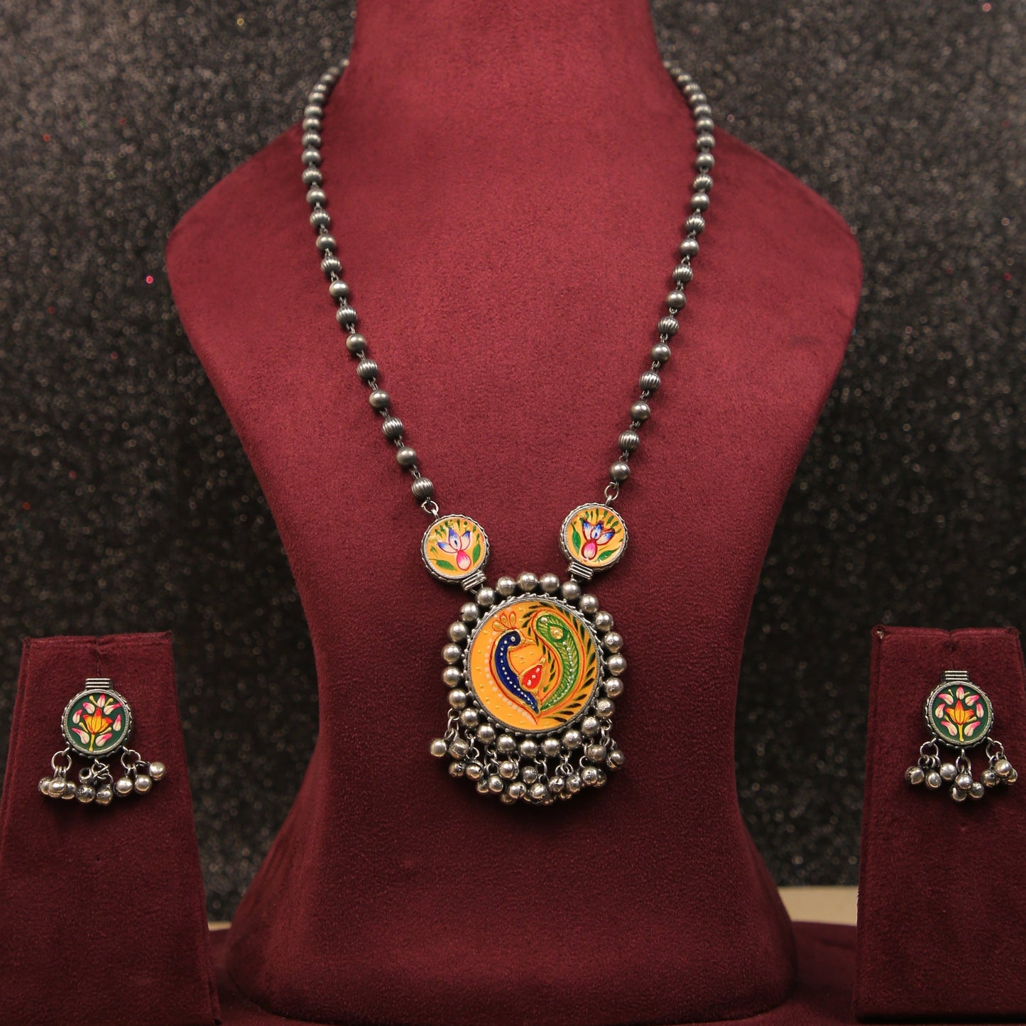 #germansilver #oxidisedjewellery #earrings #germansilverjewellery #indianjewellery #fashion #jewellery #jhumkas #kundanjewellery #jhumka #oxidisedearrings #oxidised #germansilverearrings #meenakariearrings #germansilverjhumka #accessories #chennai #silver #oxidisedsilver #jhumkalove #jewelry #necklace #oxidisedsilverjewellery #silverlookalike #jhumkis #fashionjewelry #southindianjewellery #jhumkaswag #choker #onlineshopping