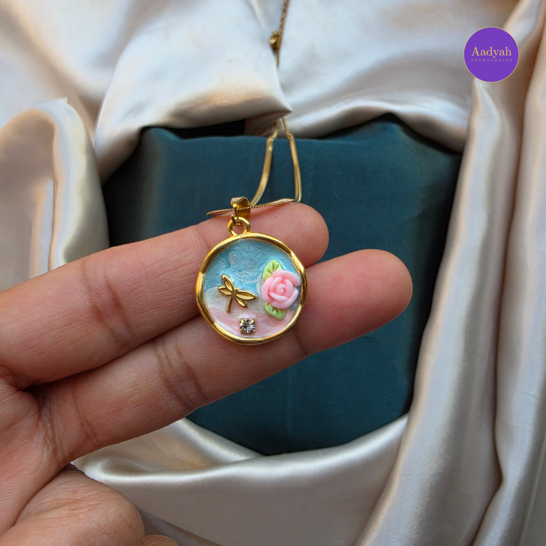 Resin Pond Anti-Tarnish pendant Chain - Gold