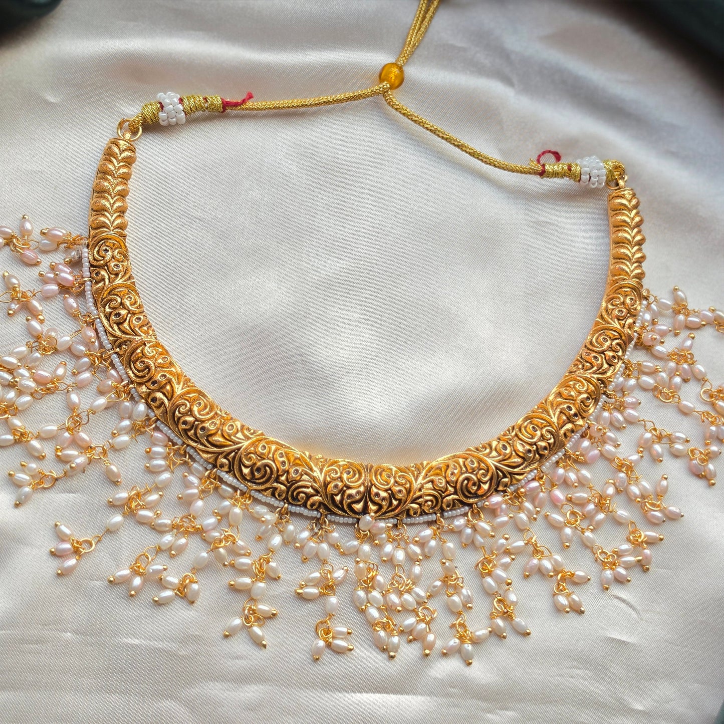 Antique Cluster Pearl Kante / Hasli