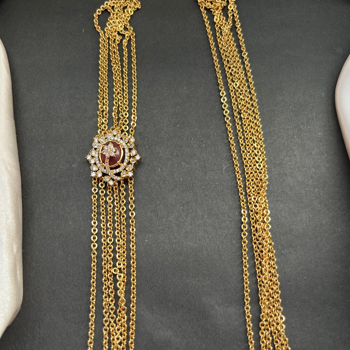 Gold look alike necklace set with matching earrings – traditional bridal imitation jewelry,Traditional gold tone necklace set – imitation kundan jewelry for festive and bridal wear