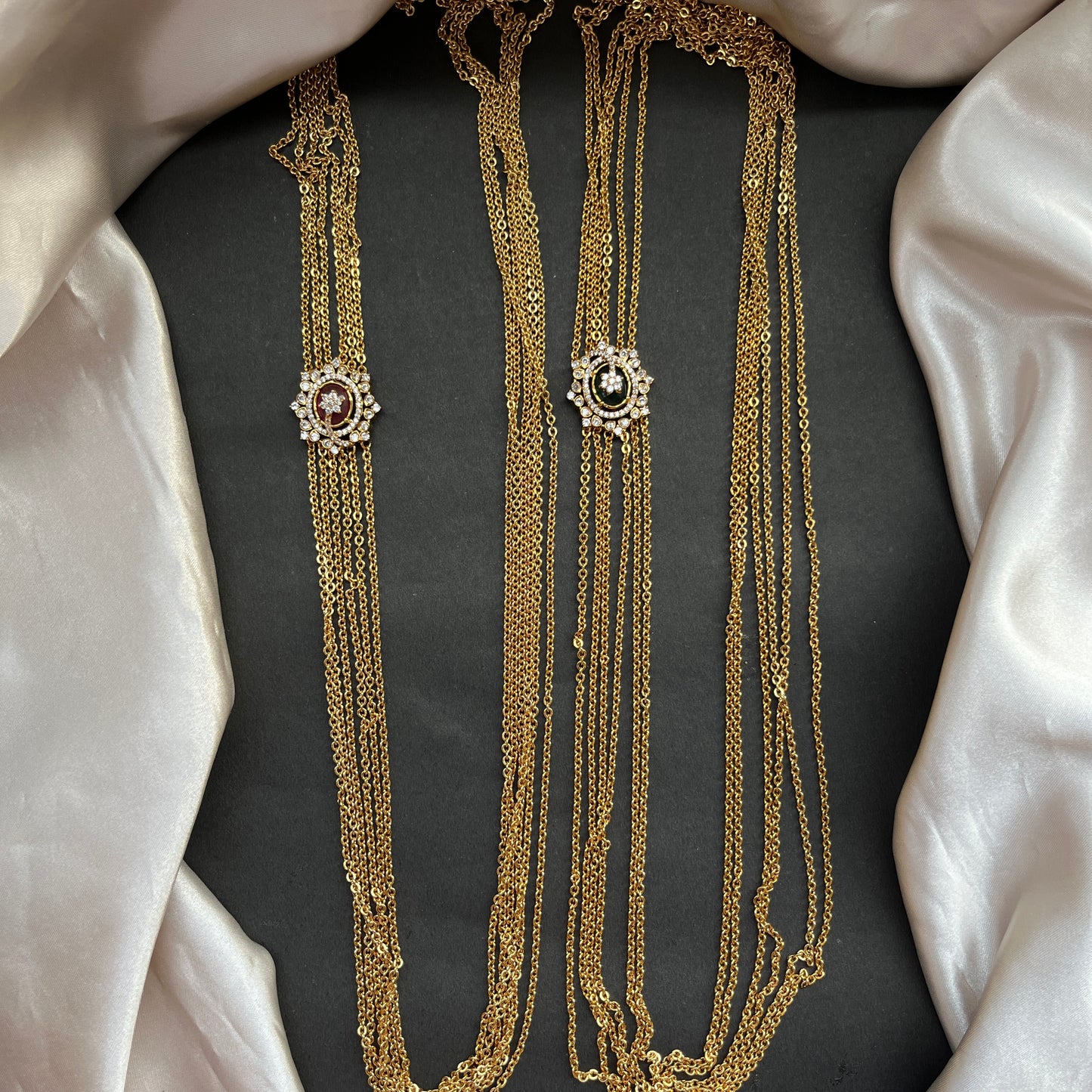 Gold look alike necklace set with matching earrings – traditional bridal imitation jewelry,Traditional gold tone necklace set – imitation kundan jewelry for festive and bridal wear